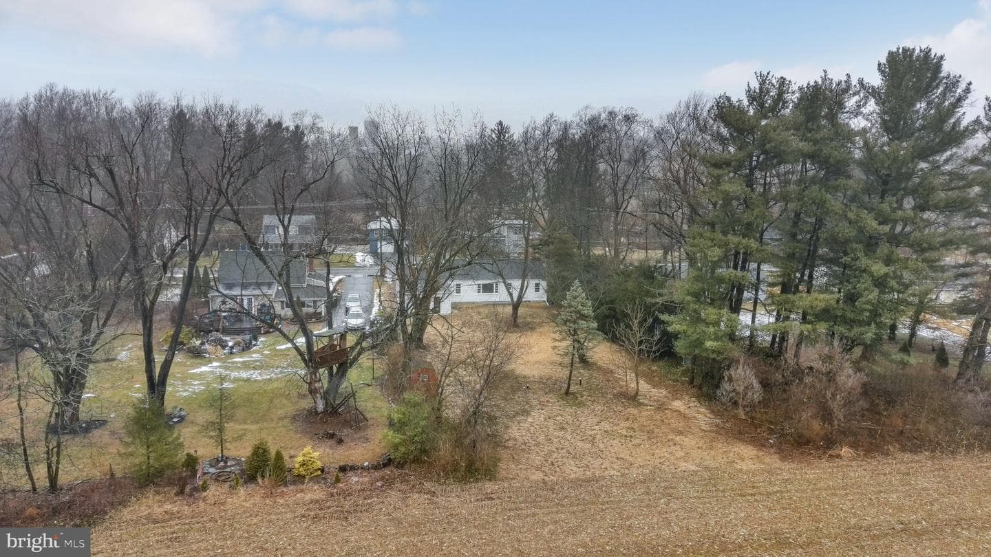 311 Pine Road photo 40