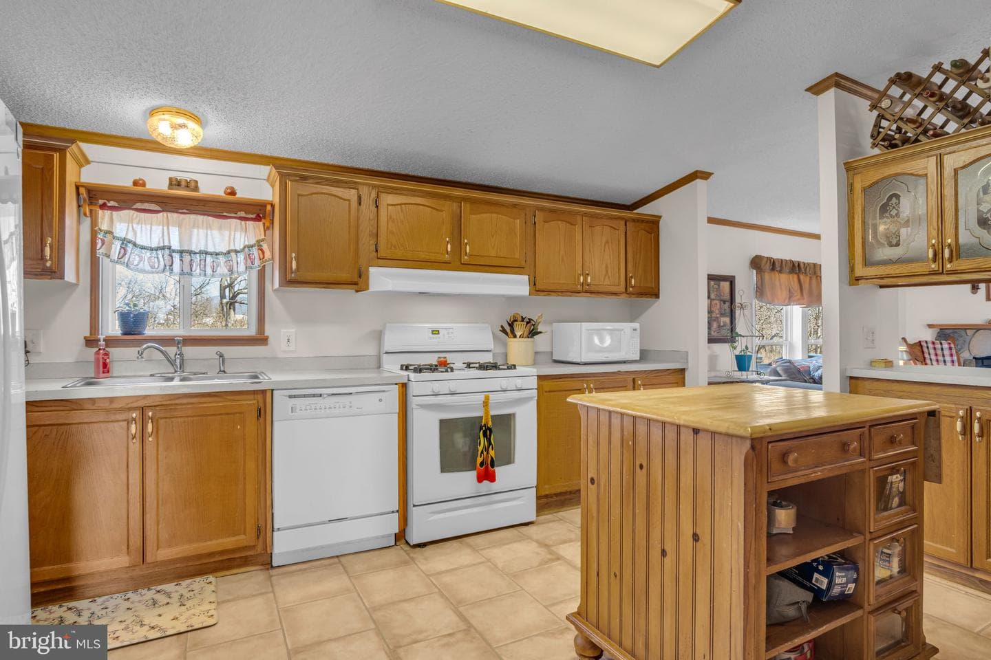21 Butler Lane photo 13