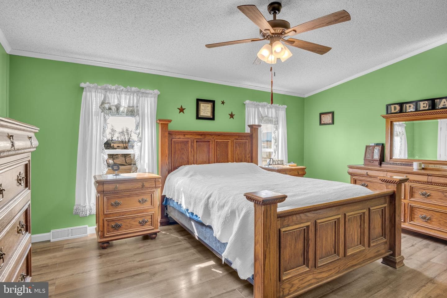21 Butler Lane photo 14
