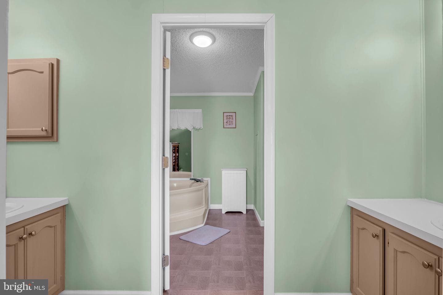 21 Butler Lane photo 17