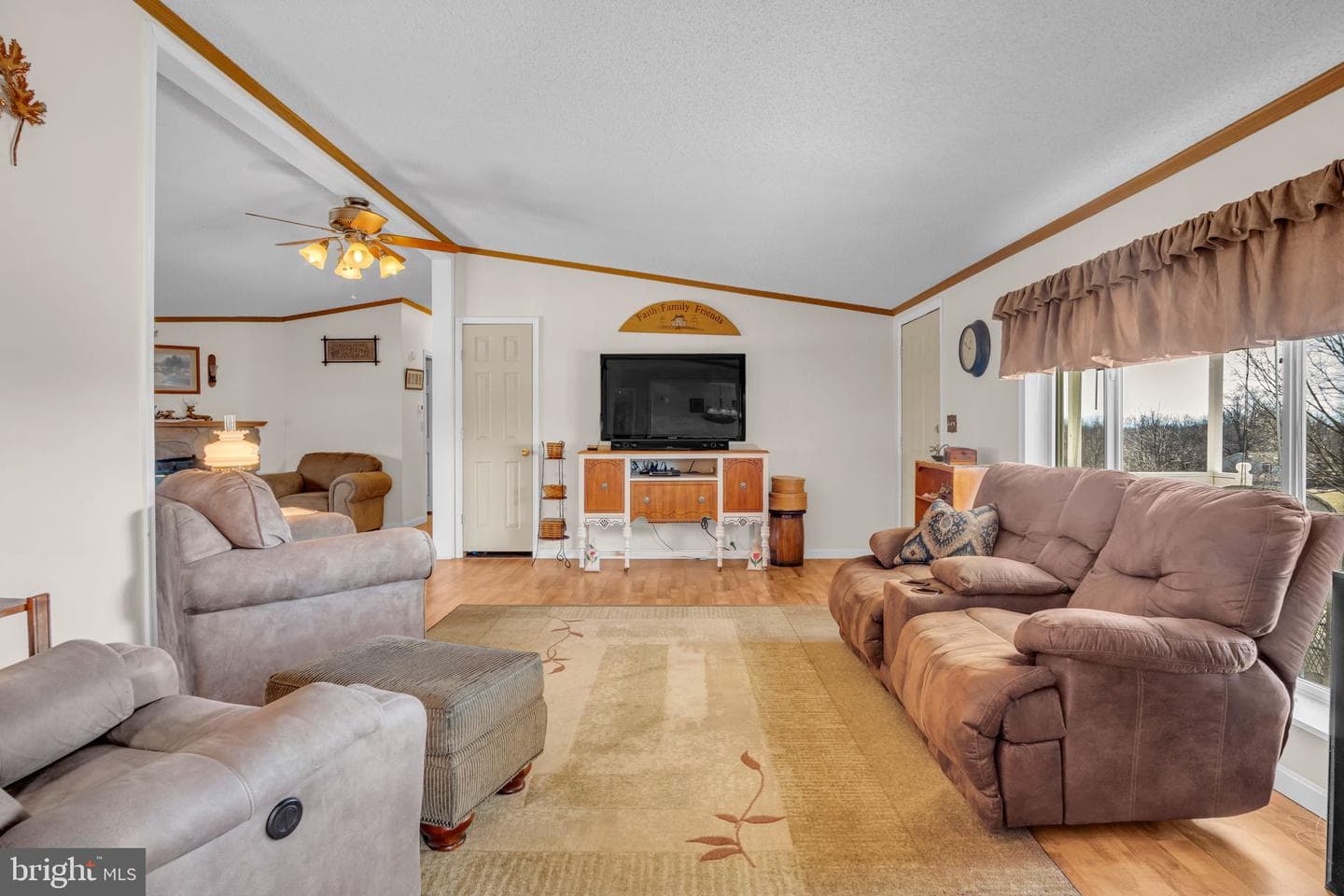 21 Butler Lane photo 6