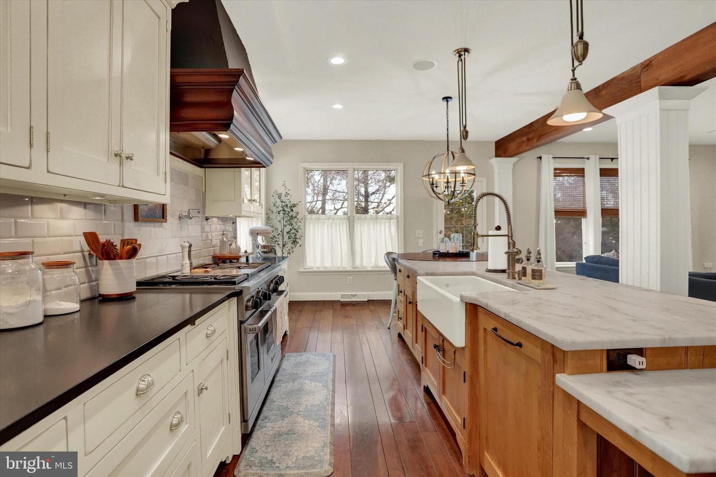 1140 Windsor Road photo 20