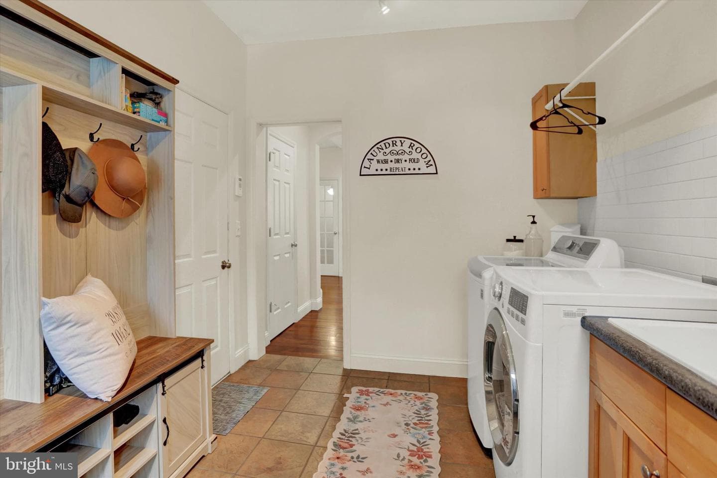 1140 Windsor Road photo 31