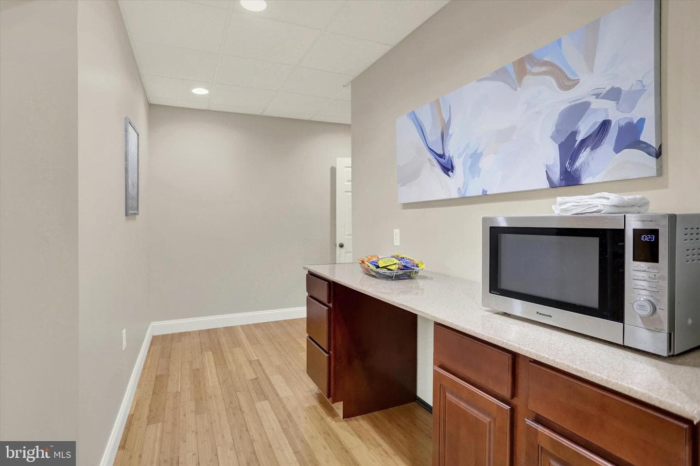 1140 Windsor Road photo 54