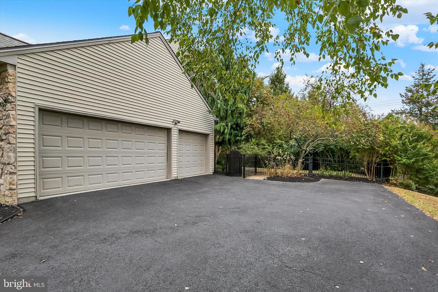 1140 Windsor Road photo 65