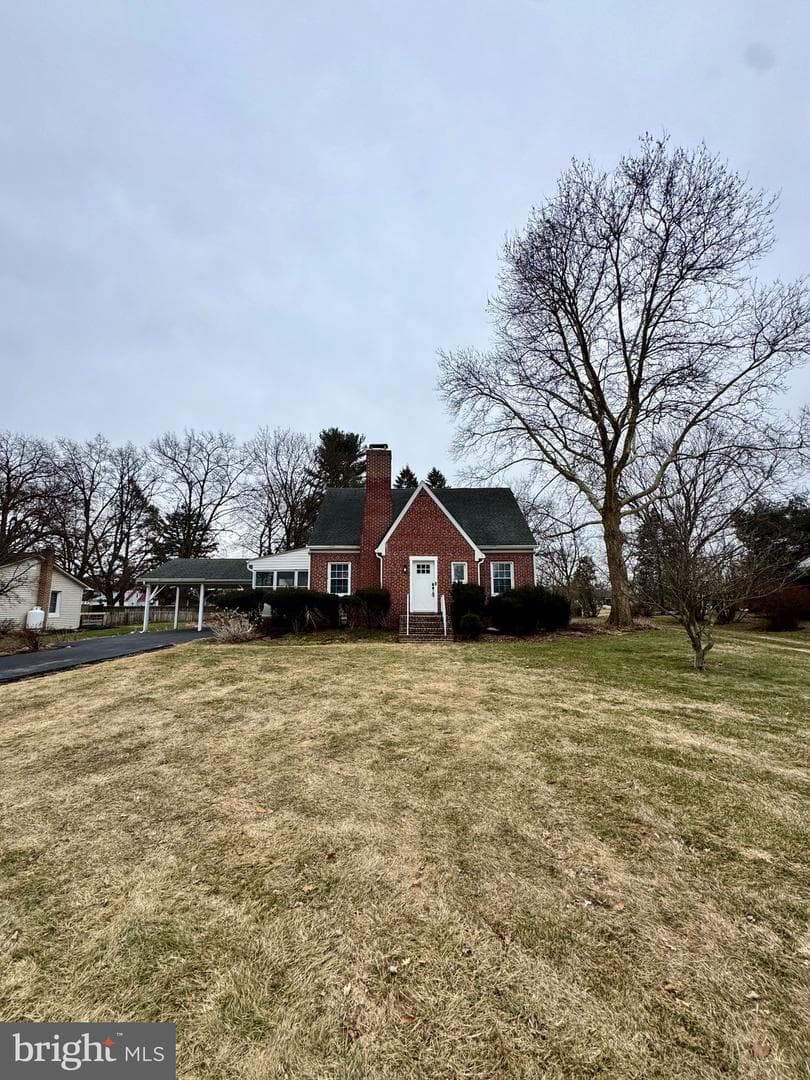 927 Hamilton Street photo 2