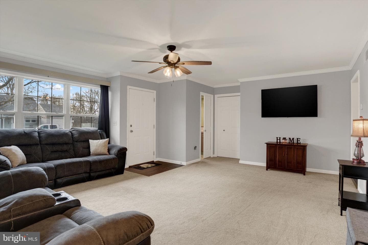 24 Warwick Circle photo 4