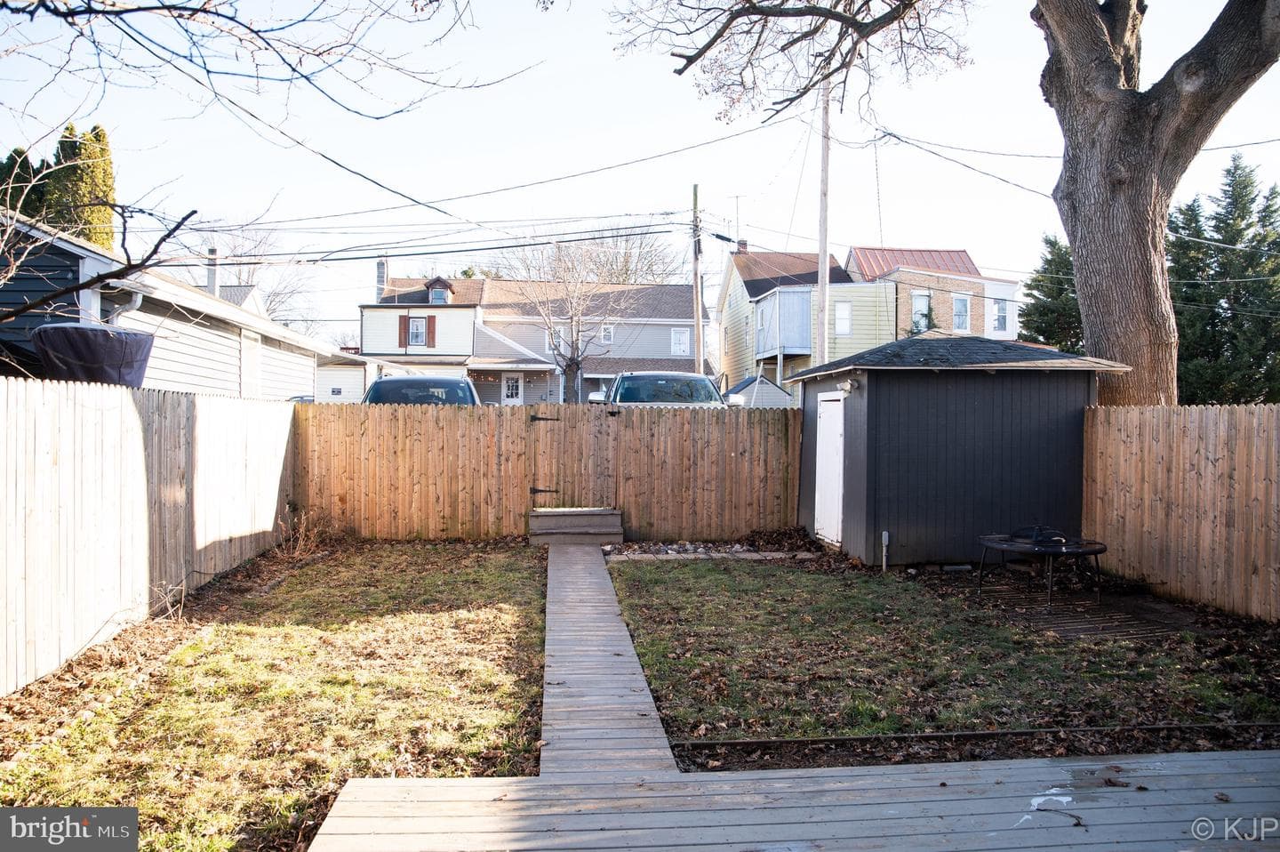 231 W Locust Street photo 7