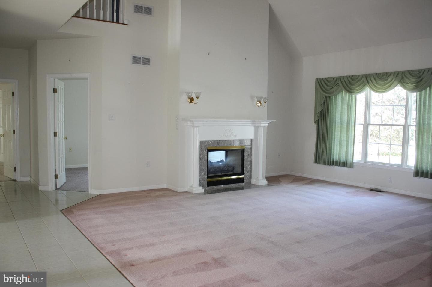70 Derbyshire Dr photo 3
