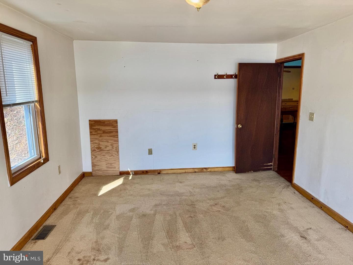 938 River Road photo 9