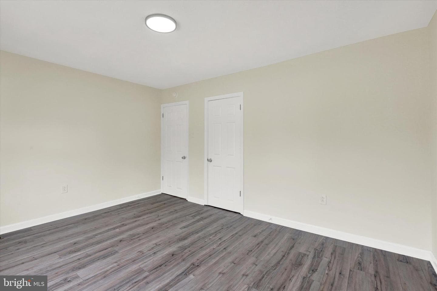 443 N 2nd Street photo 21