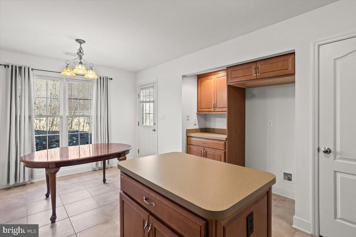 10 Lenox Court photo 12