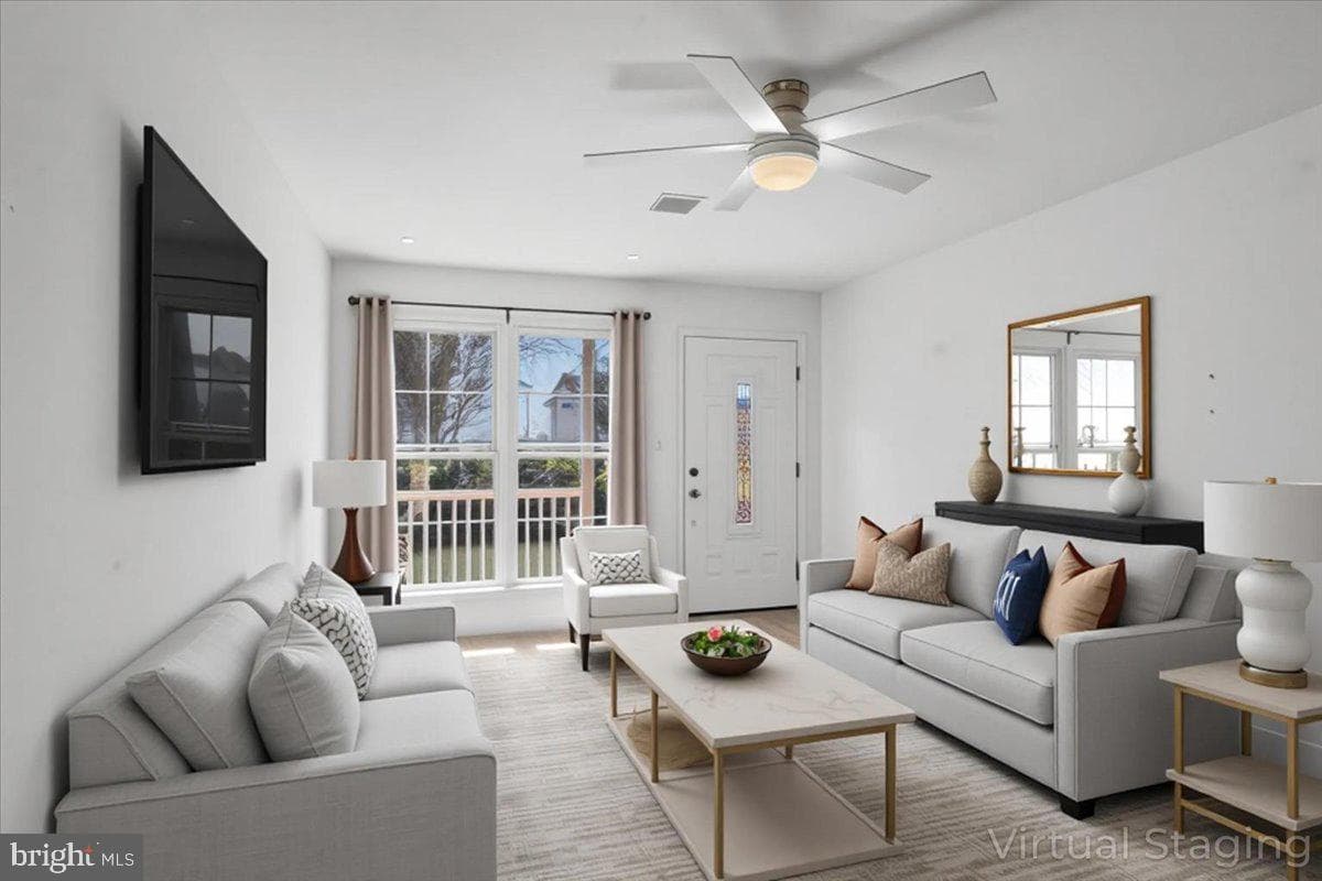 10 Lenox Court photo 4