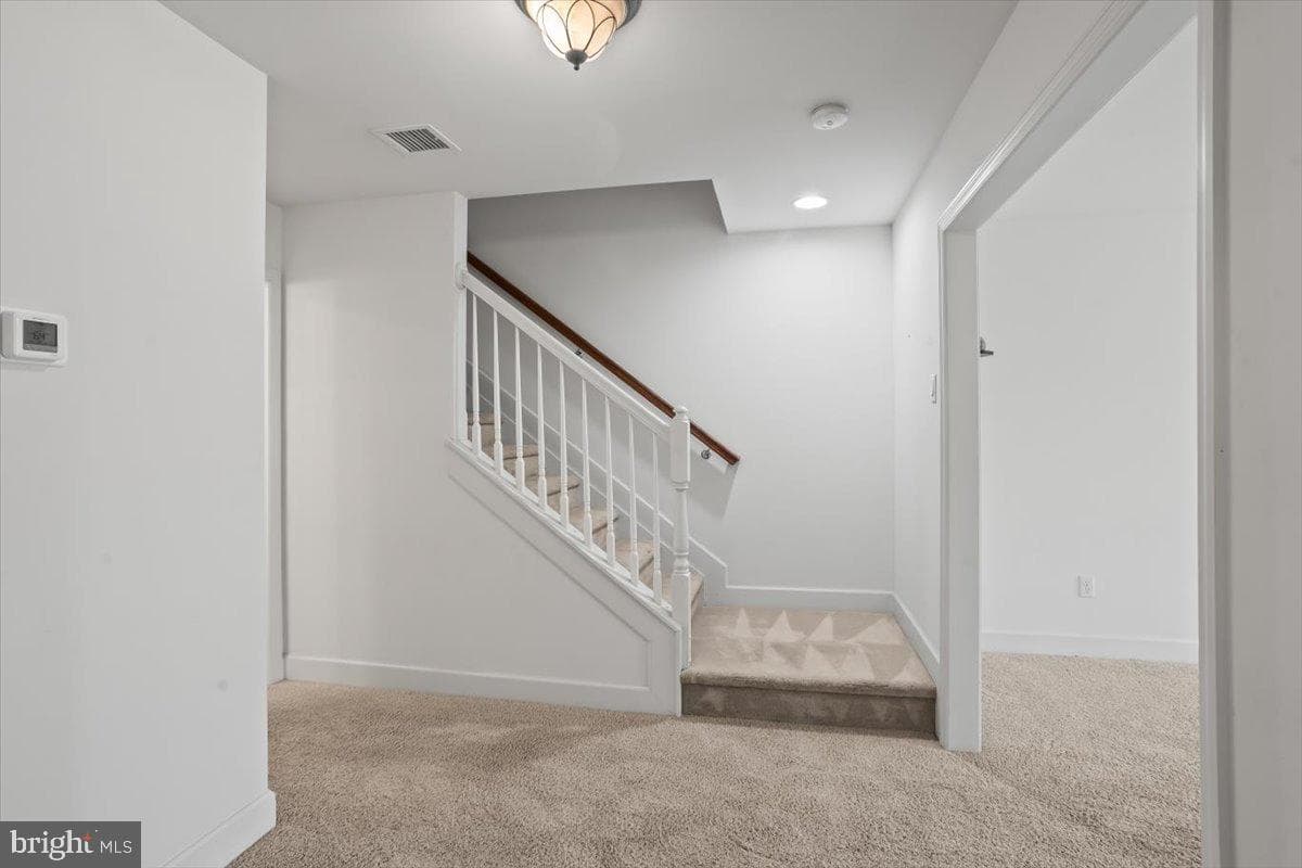10 Lenox Court photo 6
