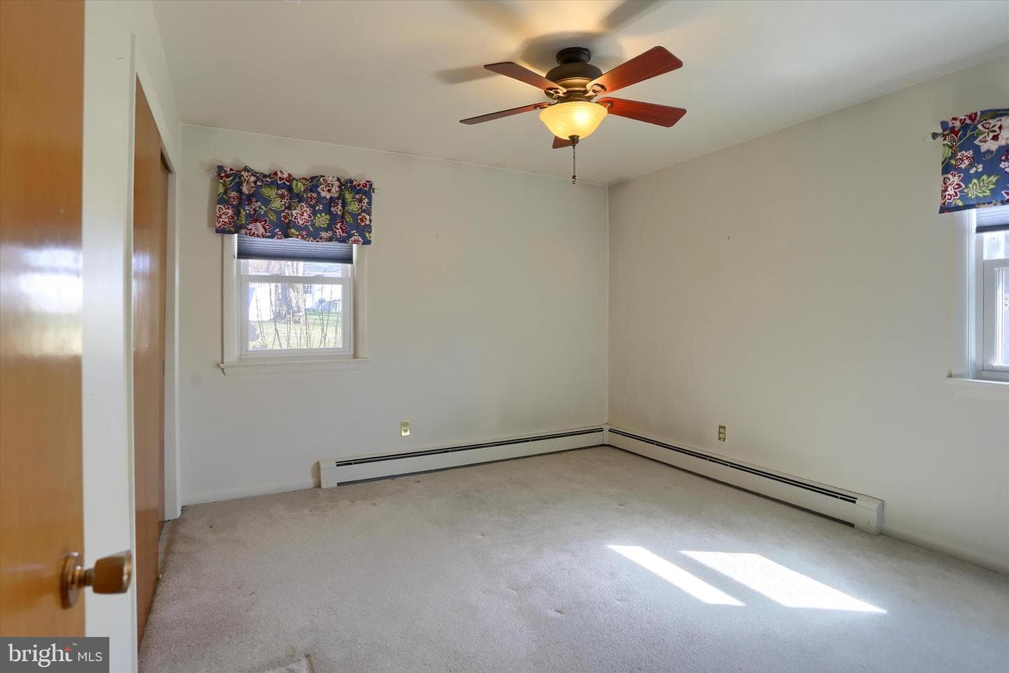 5 Round Hill Road photo 17