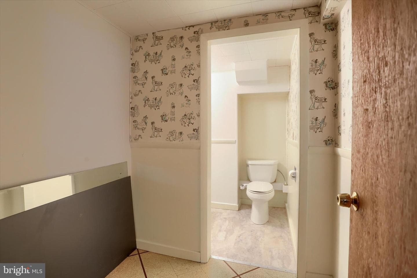 5 Round Hill Road photo 32