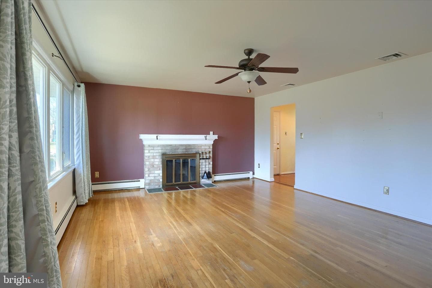 5 Round Hill Road photo 4