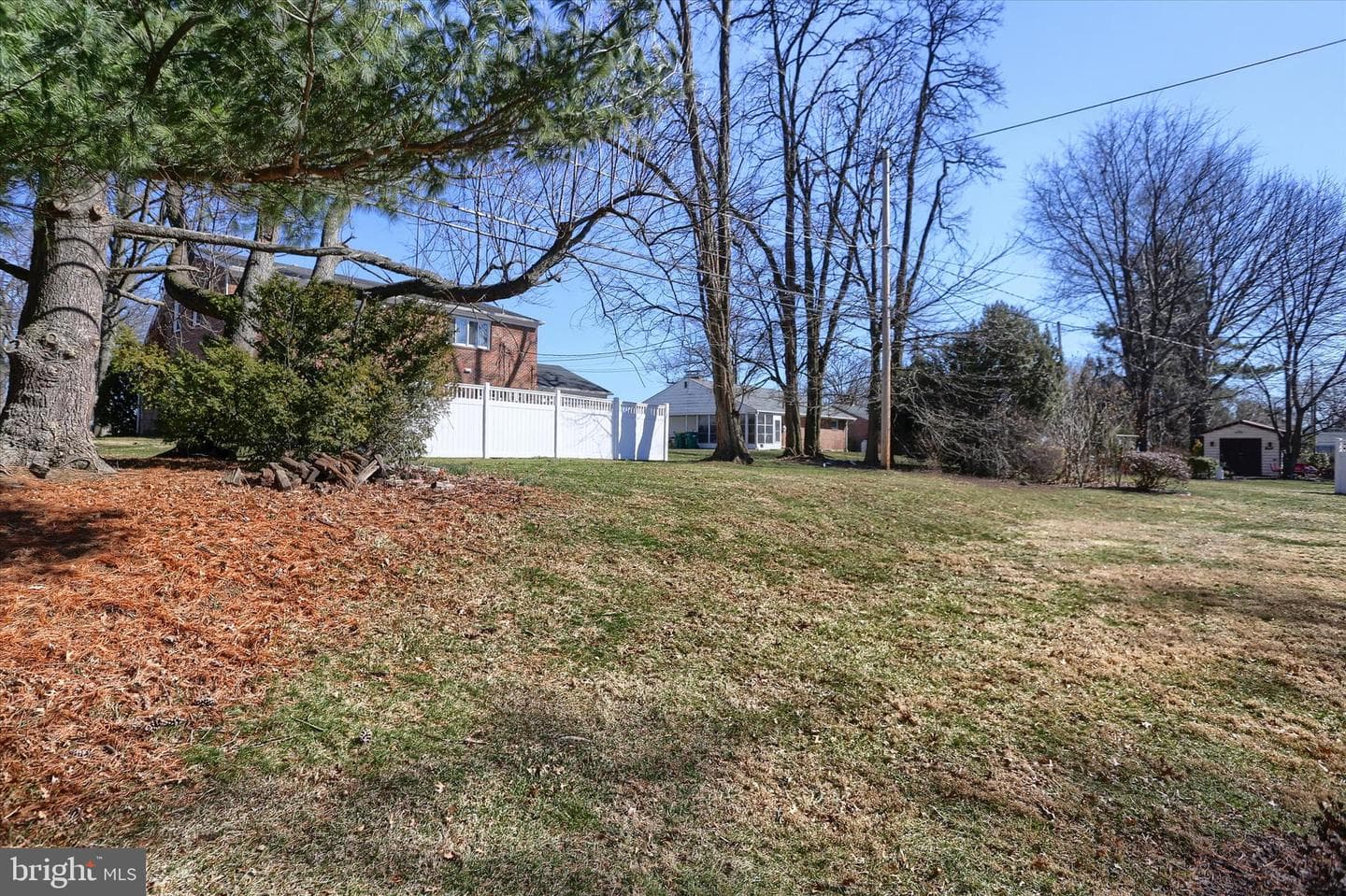 5 Round Hill Road photo 41
