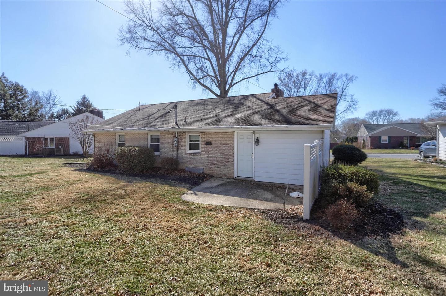 5 Round Hill Road photo 42