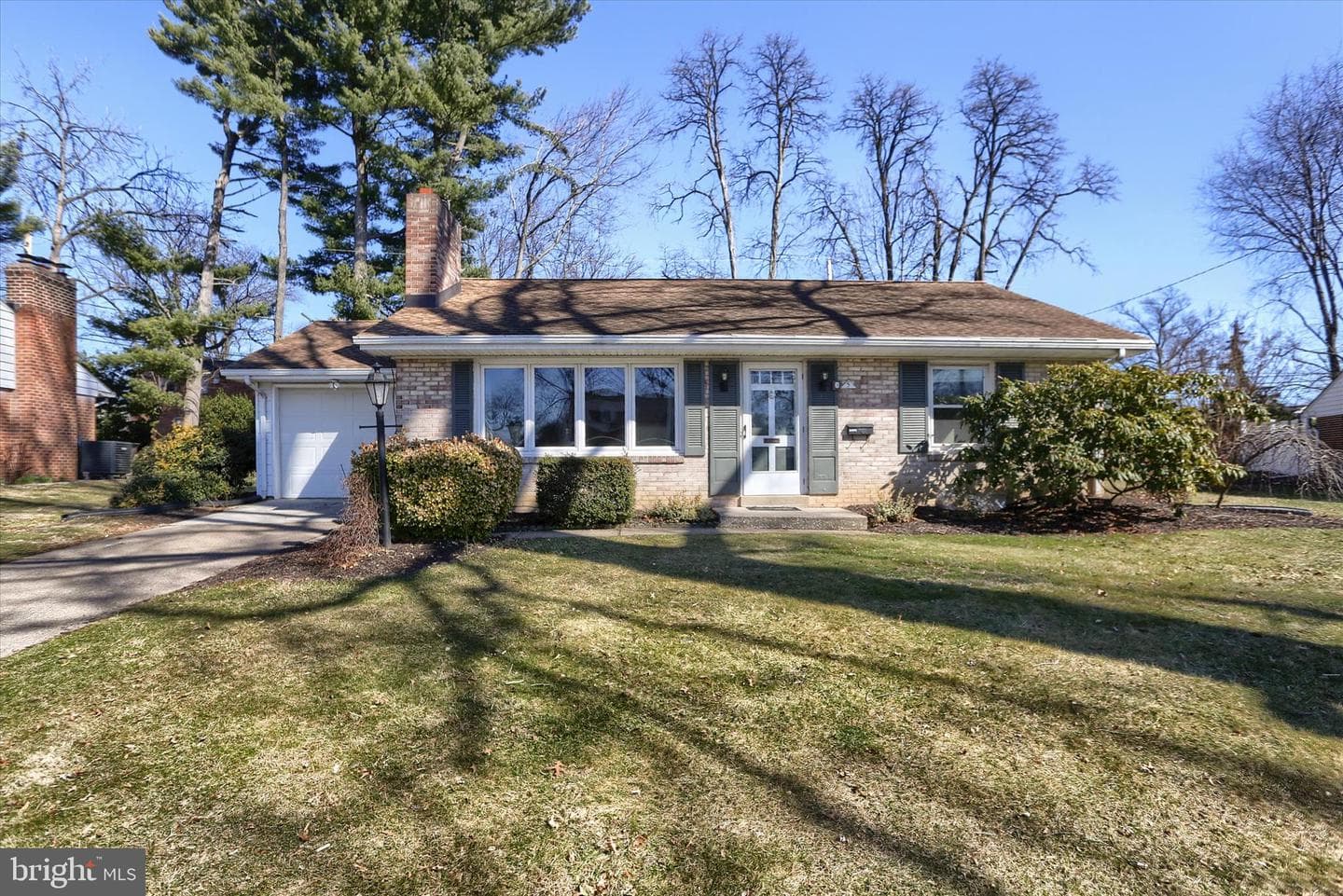 5 Round Hill Road photo 46