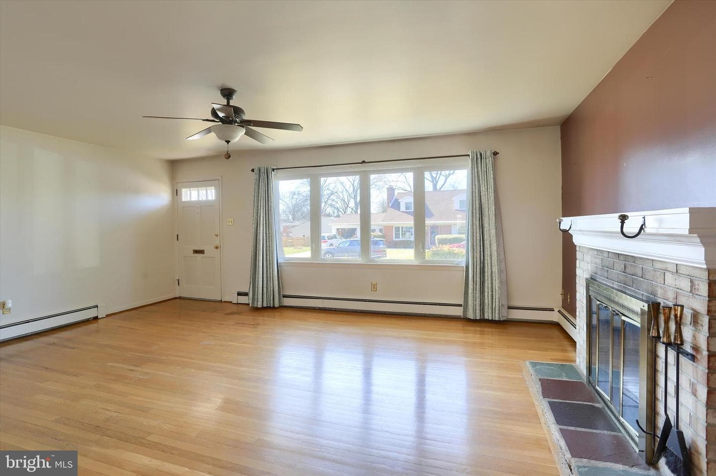 5 Round Hill Road photo 7