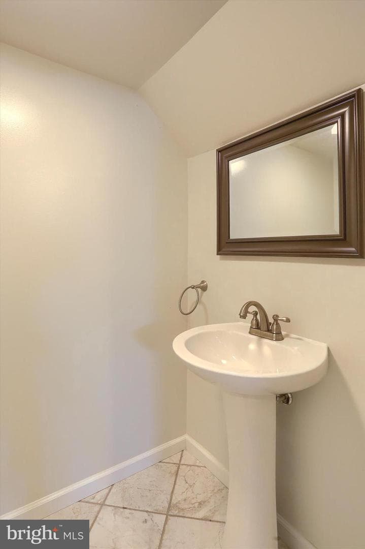232 Winding Way photo 45