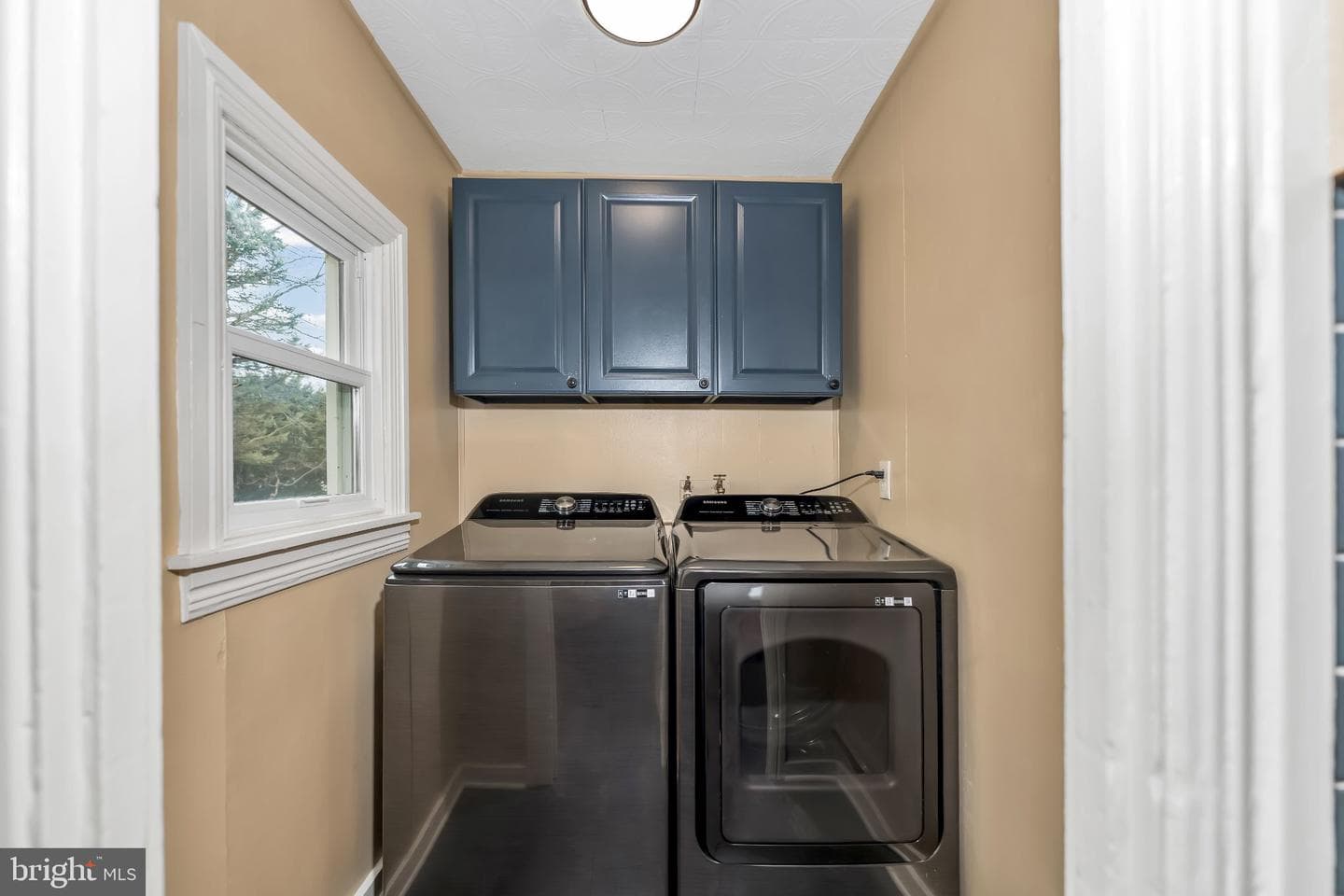 419 W Keller Street photo 14