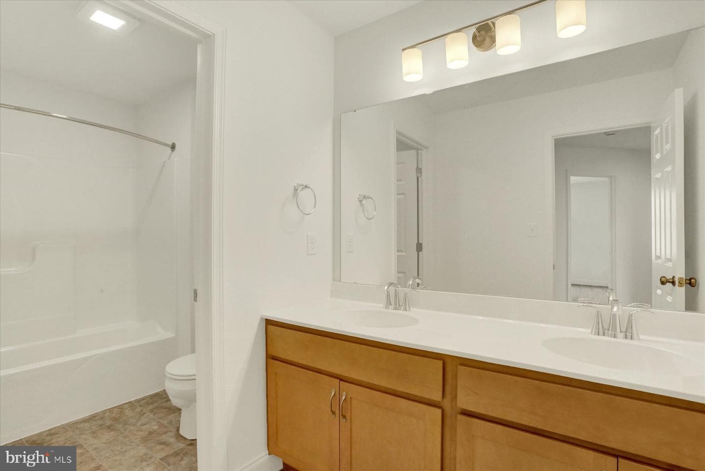657 Brittany Drive photo 18