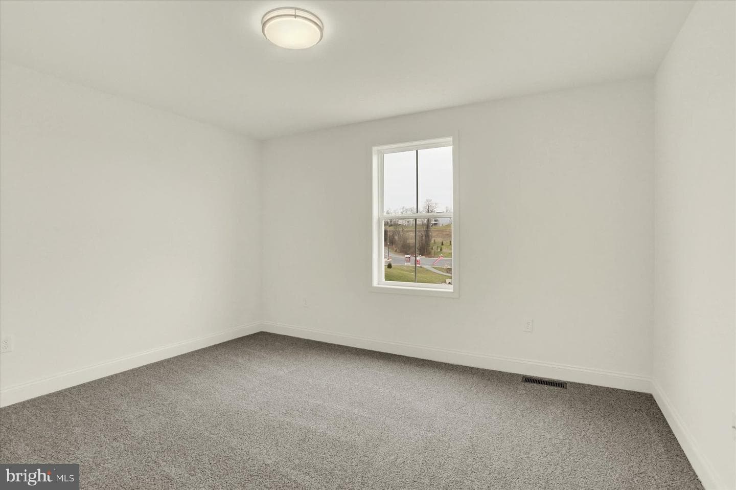 657 Brittany Drive photo 20