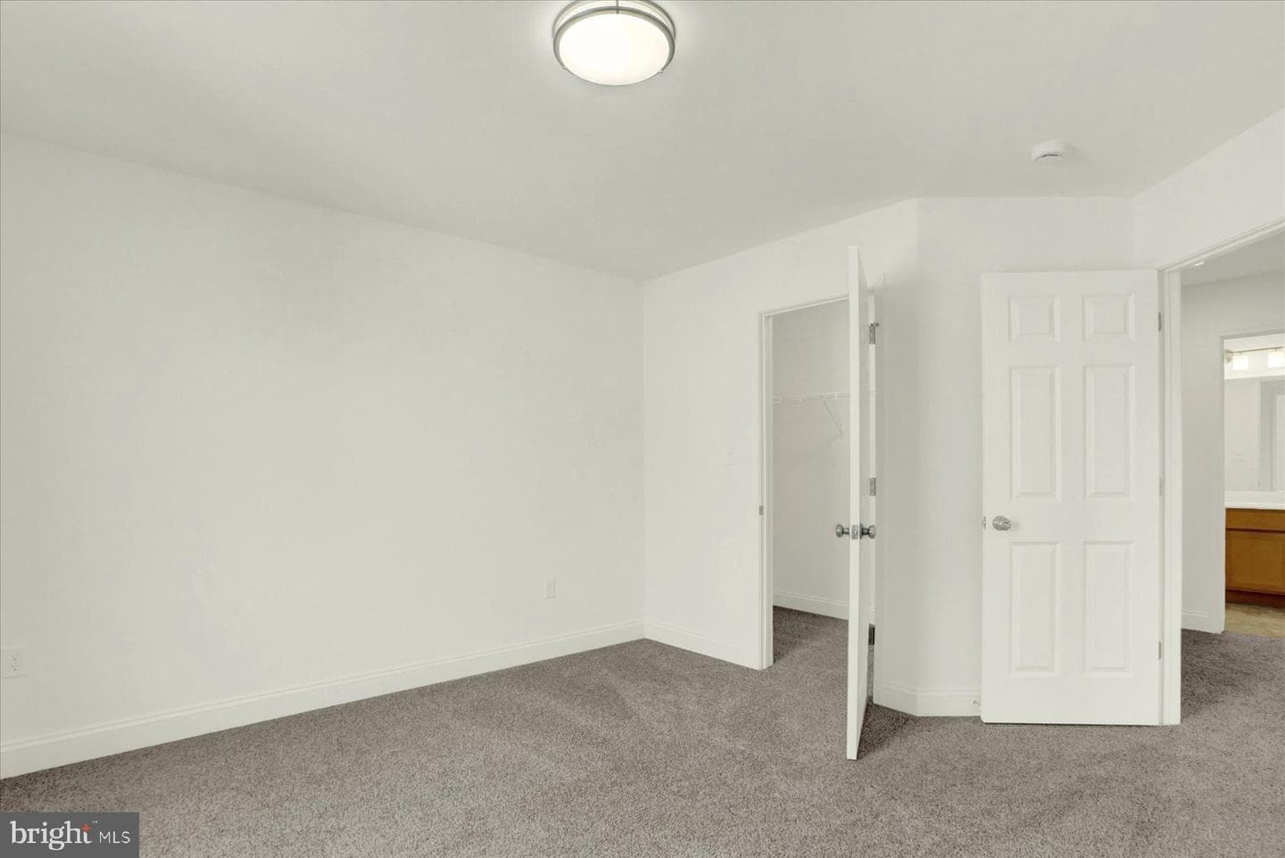 657 Brittany Drive photo 21