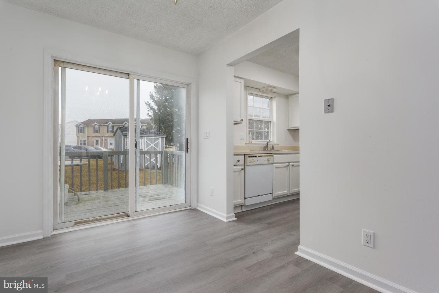 40 Johns Drive photo 14