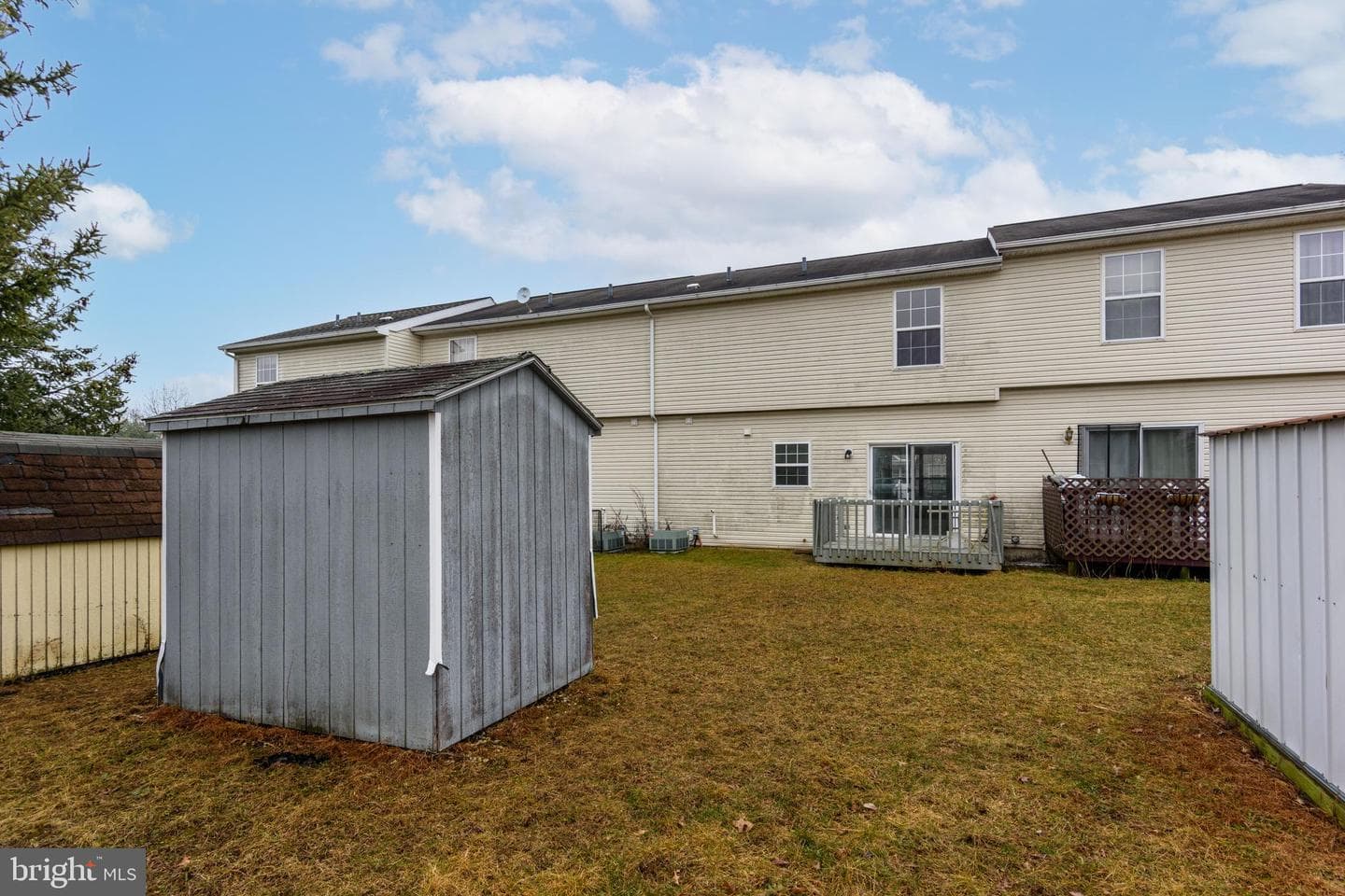 40 Johns Drive photo 5