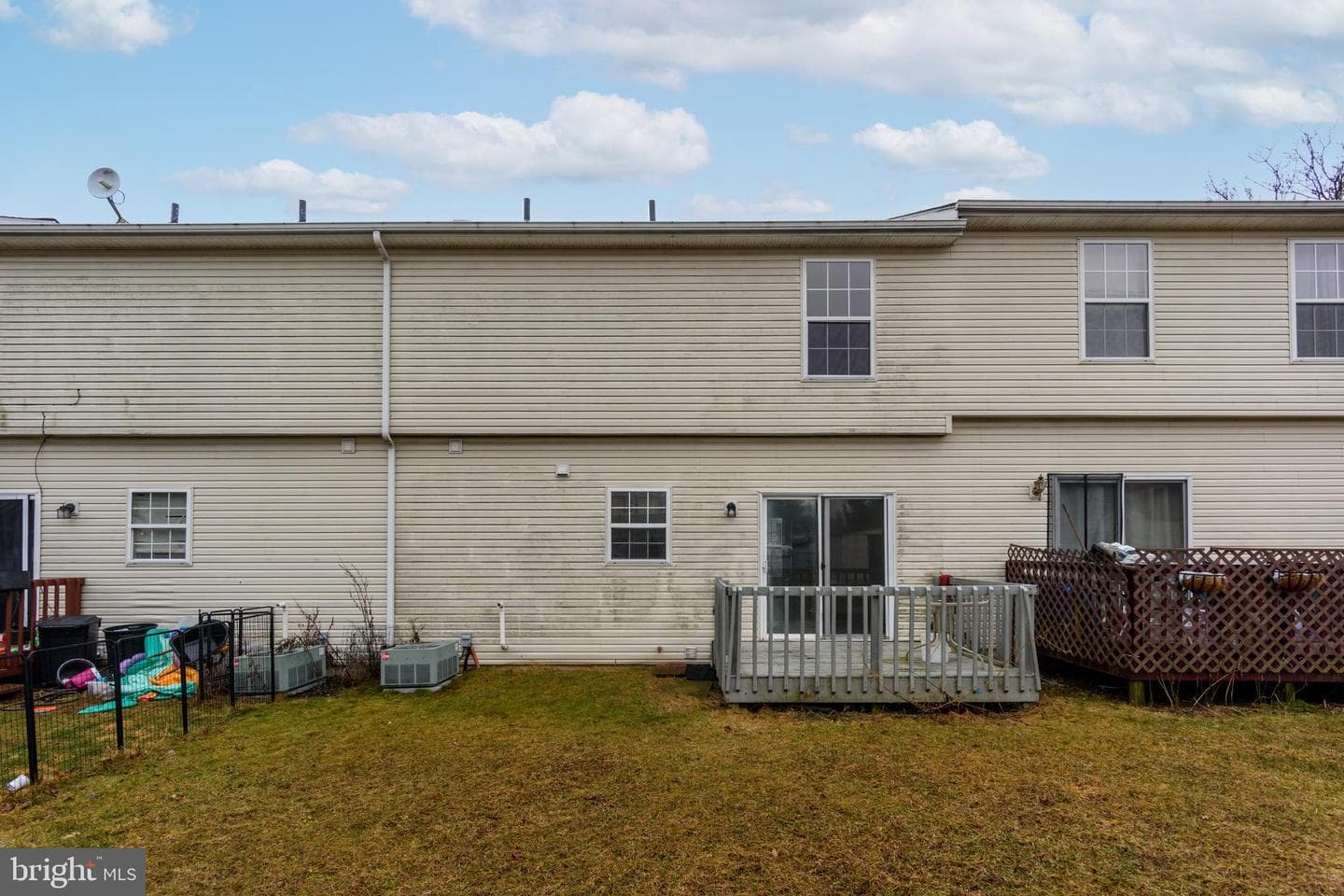 40 Johns Drive photo 8