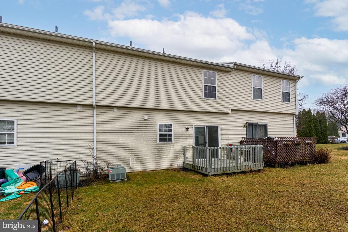 40 Johns Drive photo 9