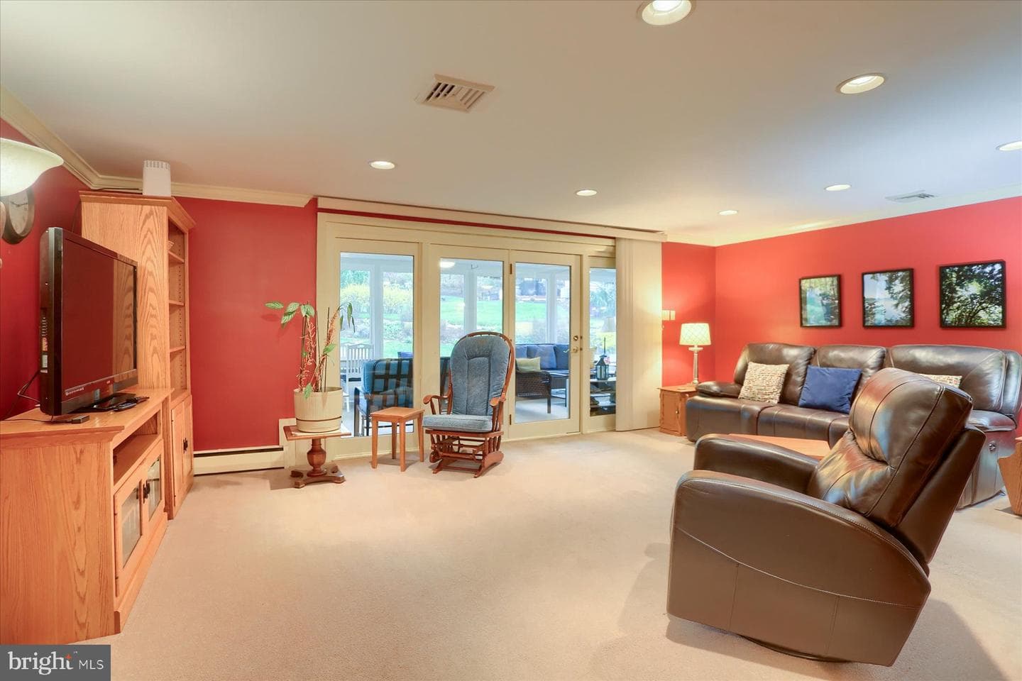 409 Blacklatch Lane photo 15