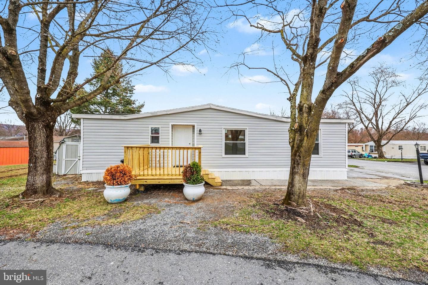 31 Cypress Lane photo 2