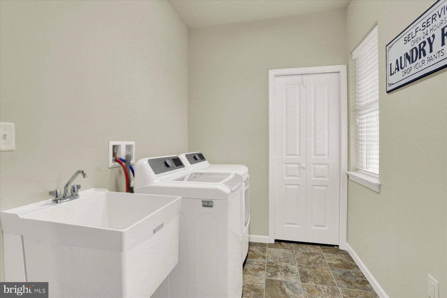 1821 Spartan Drive photo 32