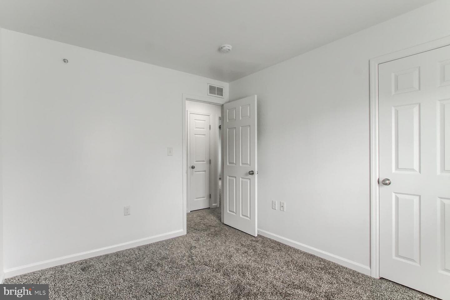 3037 Meridian Cmns #a photo 32