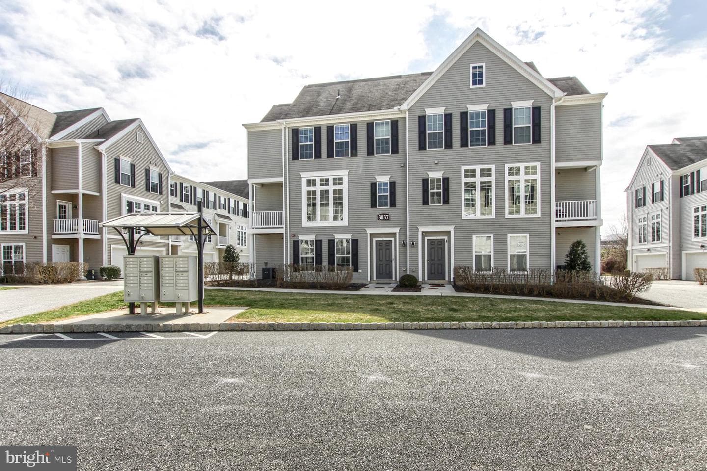 3037 Meridian Cmns #a photo 5