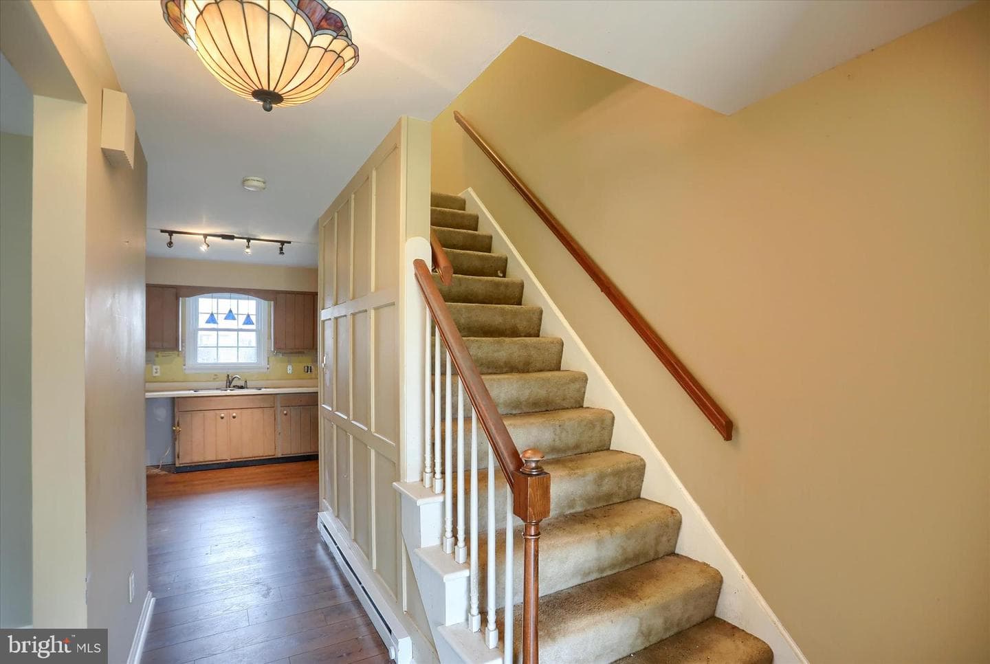 904 Thornwood Lane photo 7