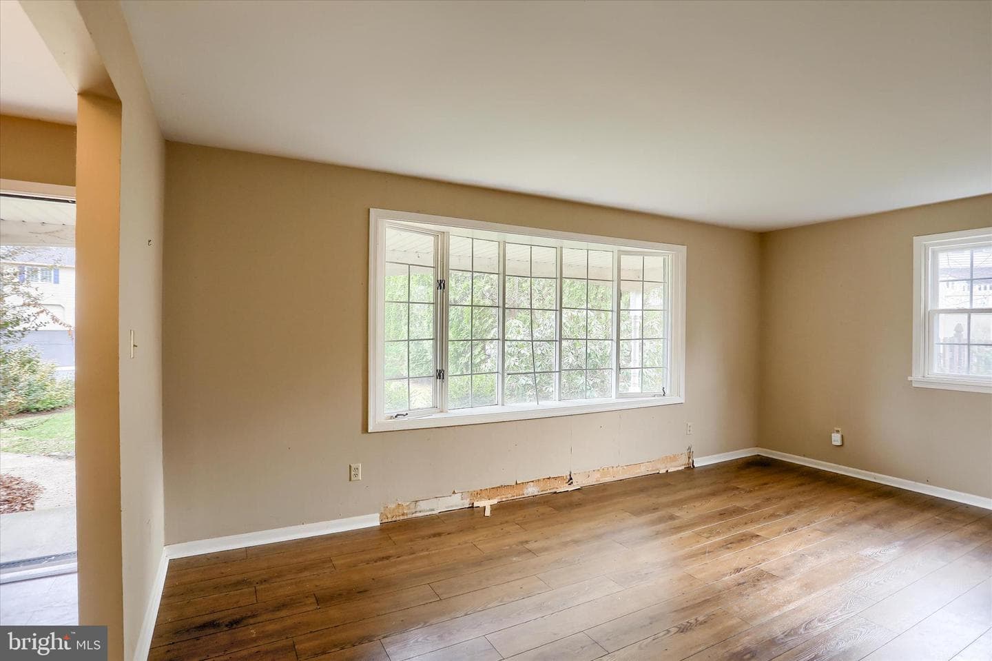 904 Thornwood Lane photo 9