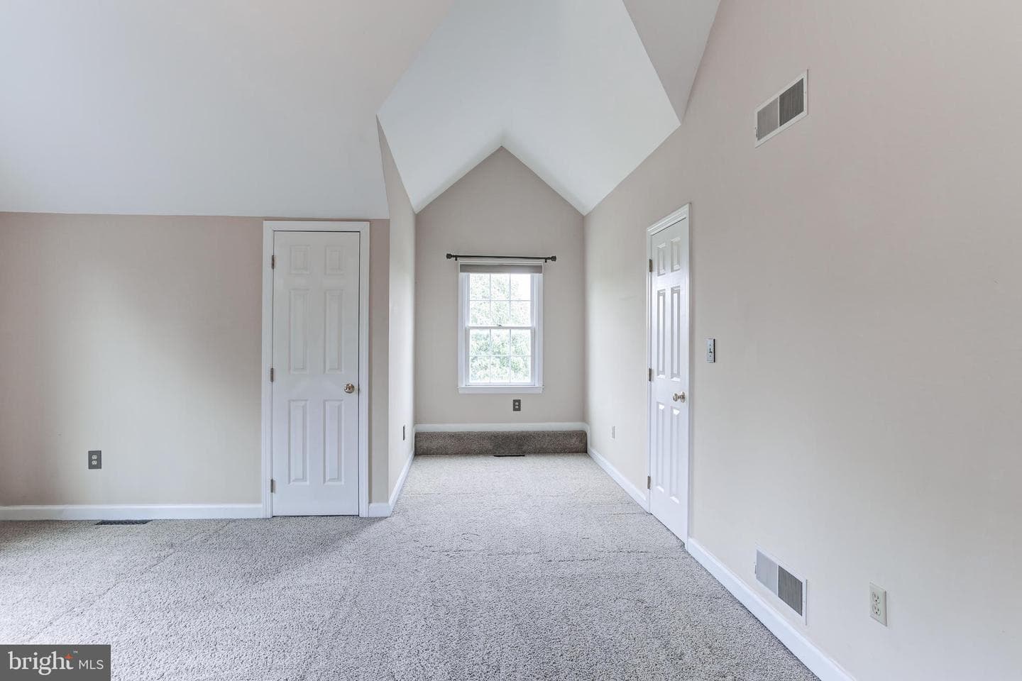 10 Silver Maple Drive photo 25