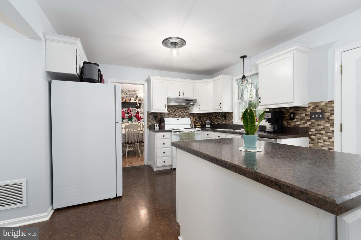 768 Magaro Road photo 23