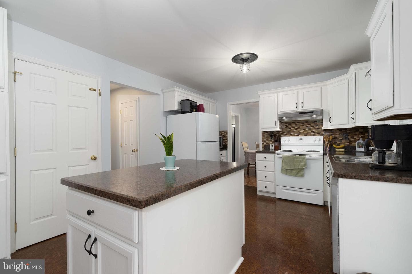 768 Magaro Road photo 25