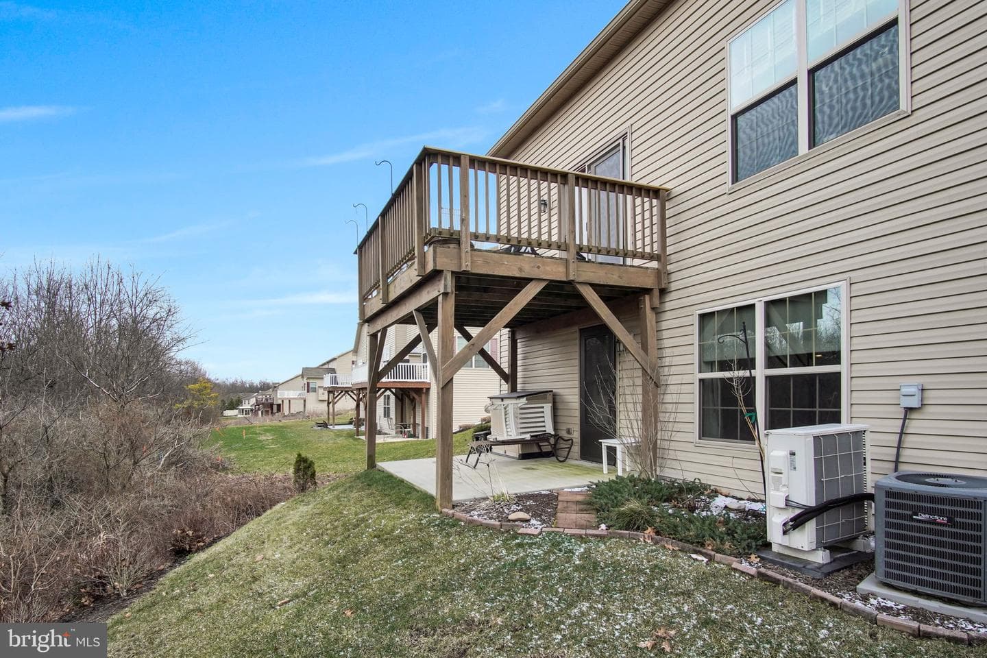 104 Crest View photo 41