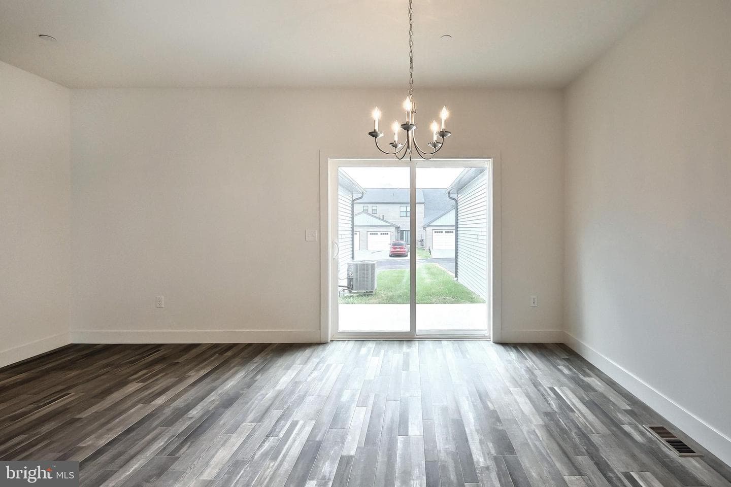 105 Madison Drive photo 12