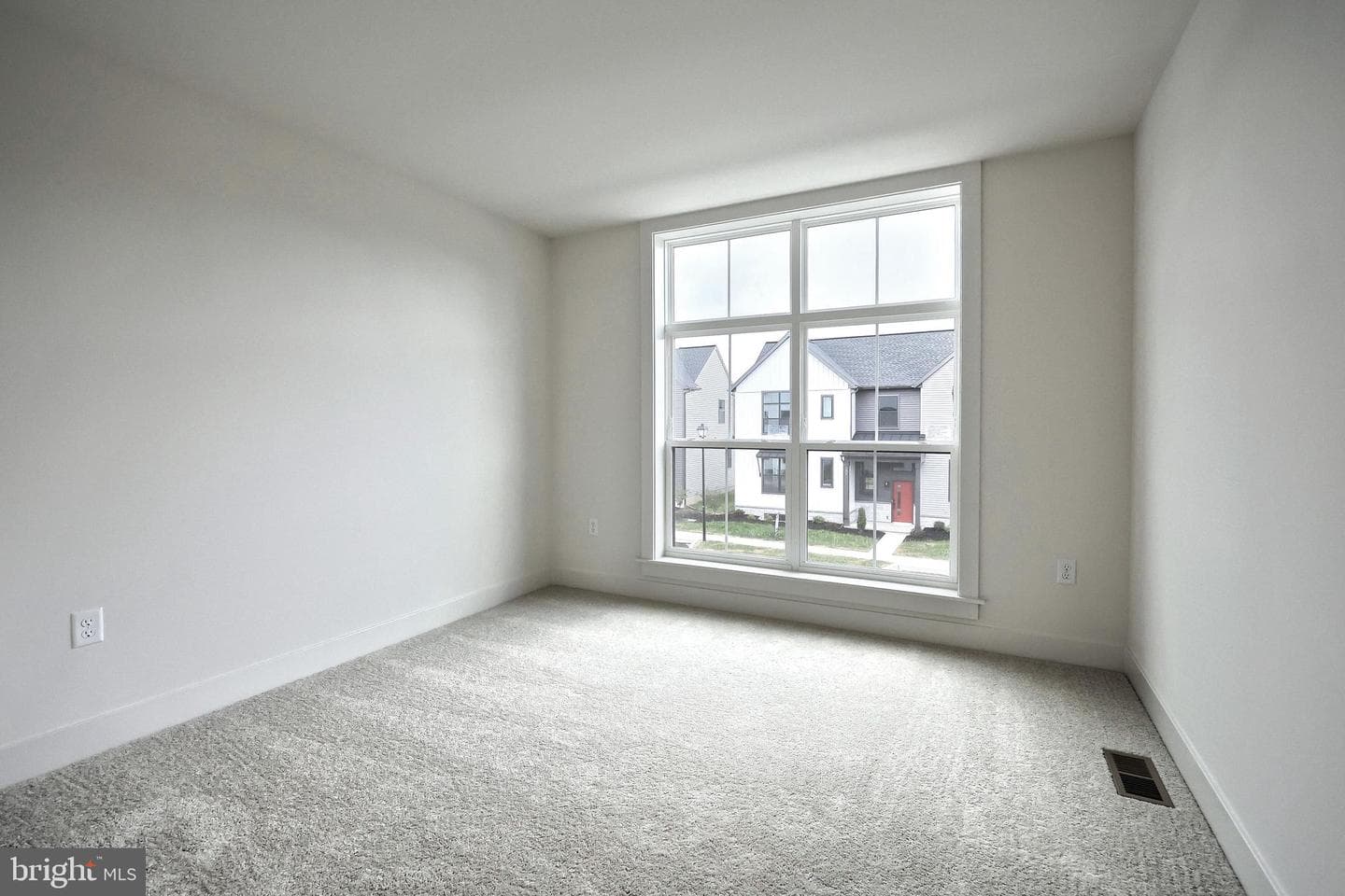 105 Madison Drive photo 20