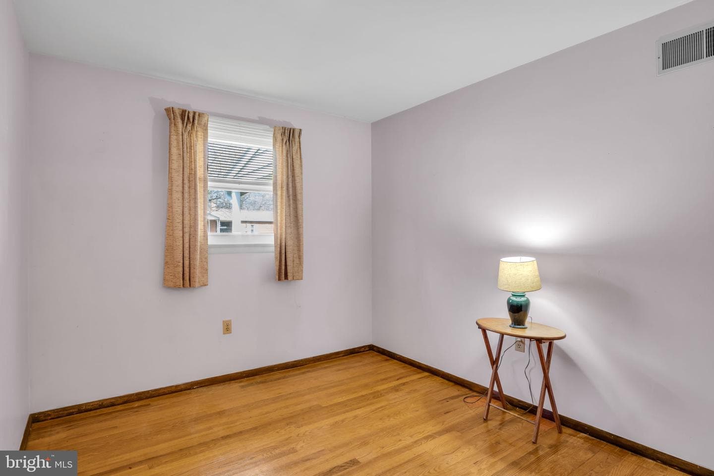 3915 Sullivan Street photo 16