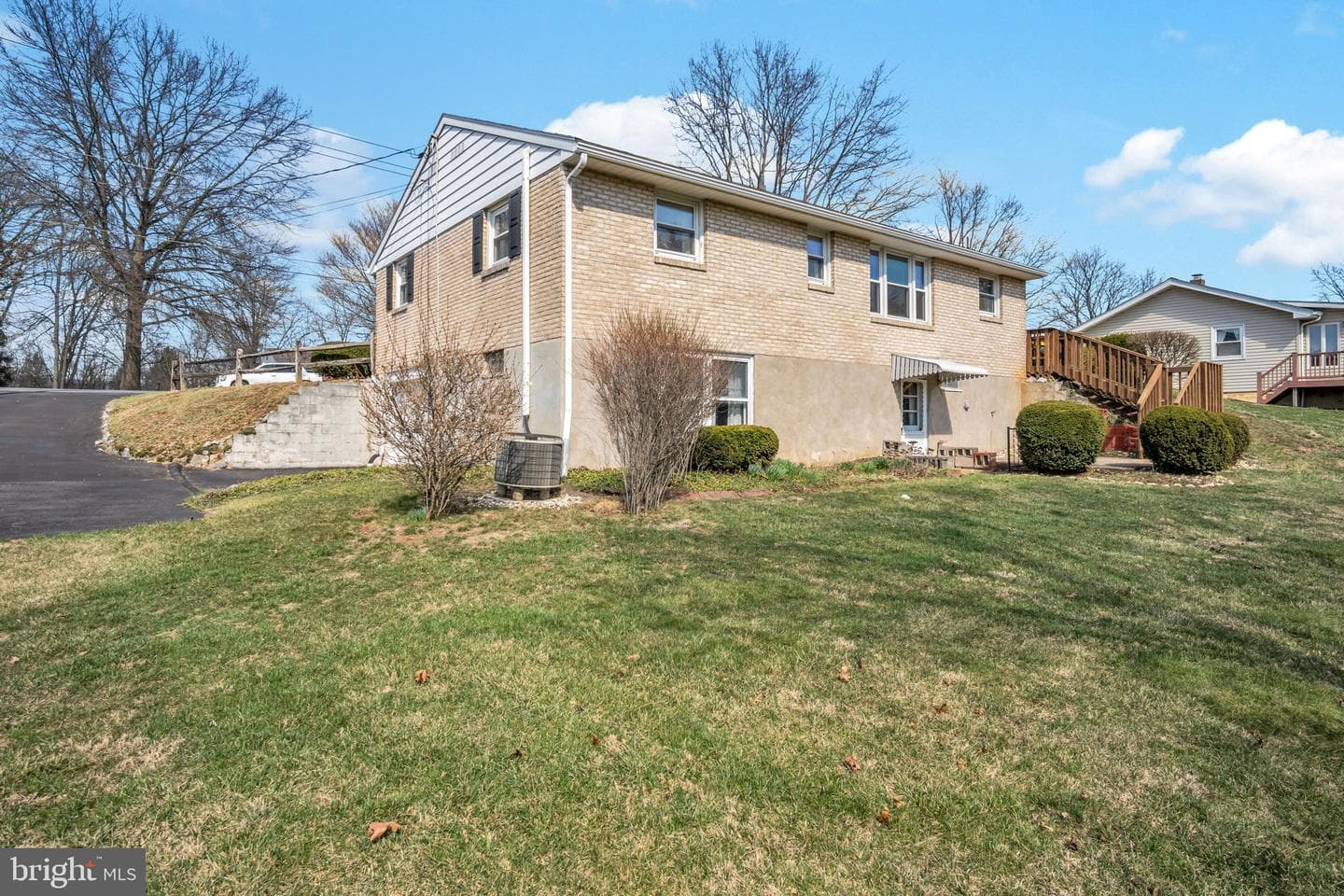 3915 Sullivan Street photo 32