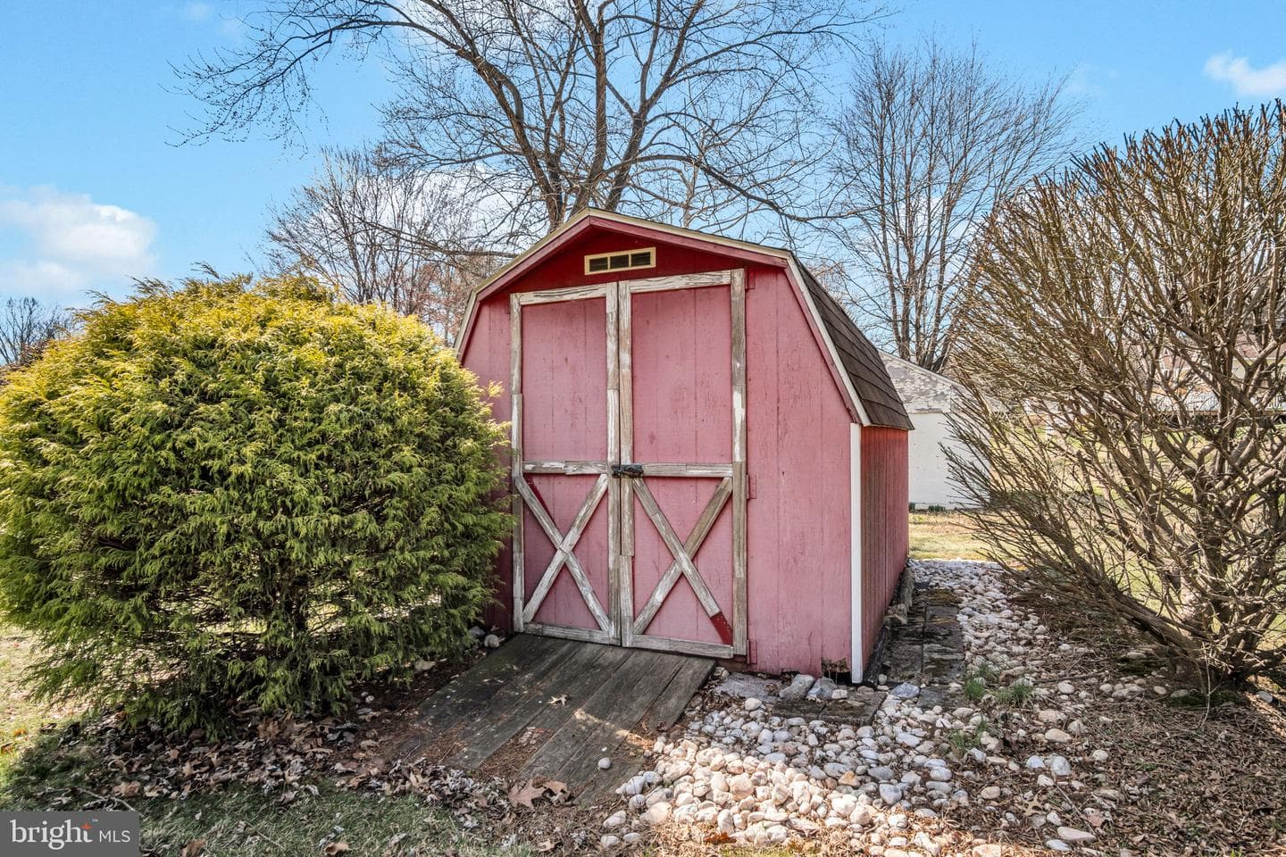 3915 Sullivan Street photo 36